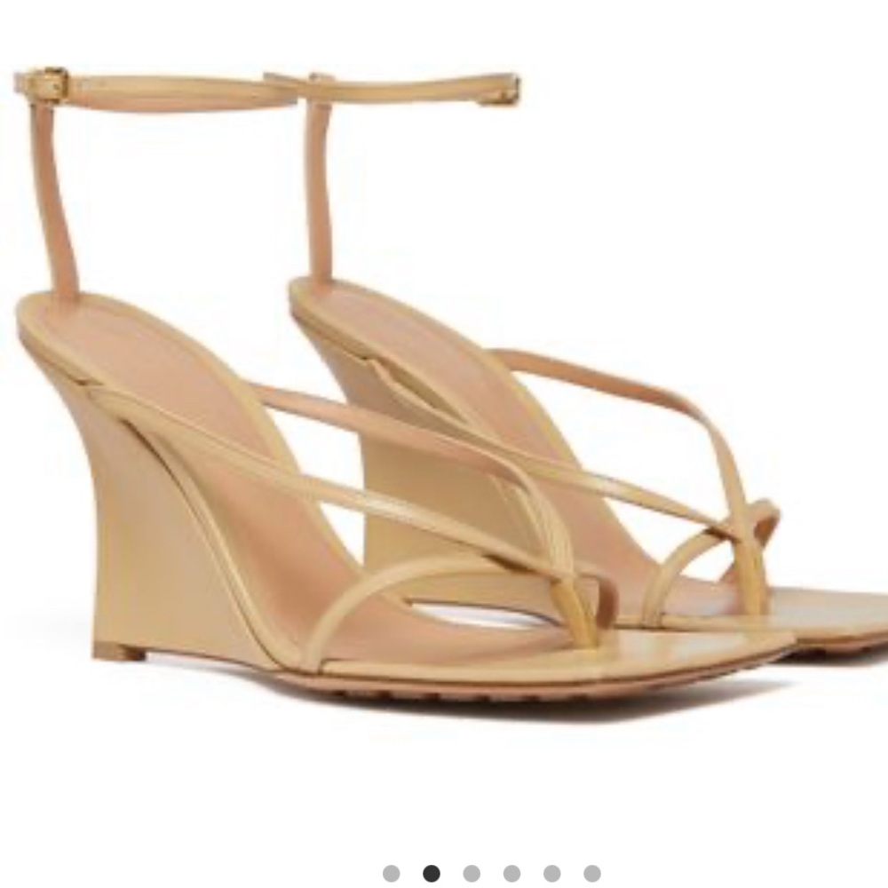 Stretch Bottega Veneta Sandals with straps **worn once**